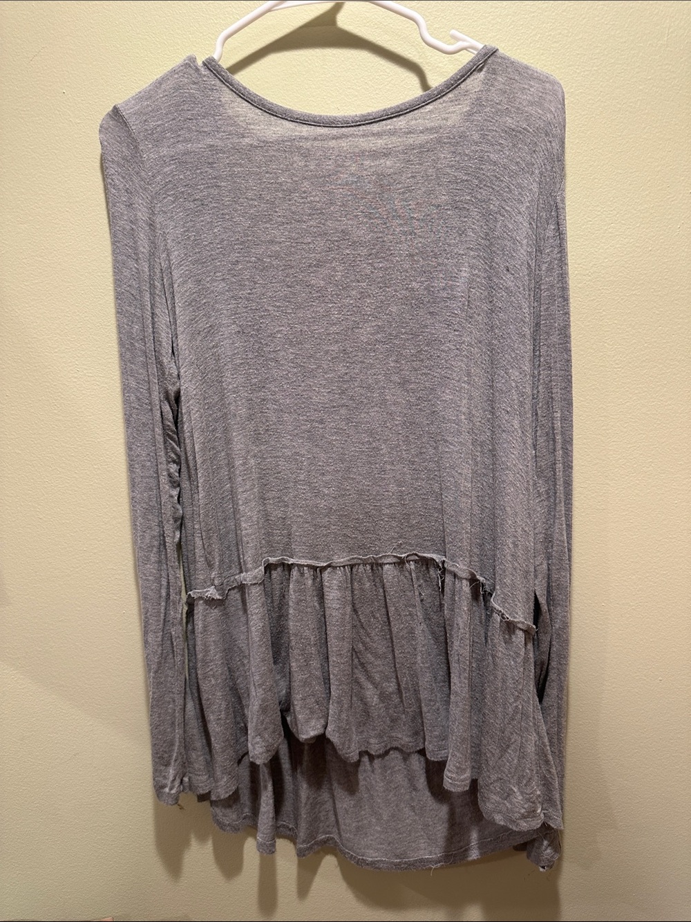 Xhilaration Gray Ruffle-Hem Long Sleeve Tunic Top